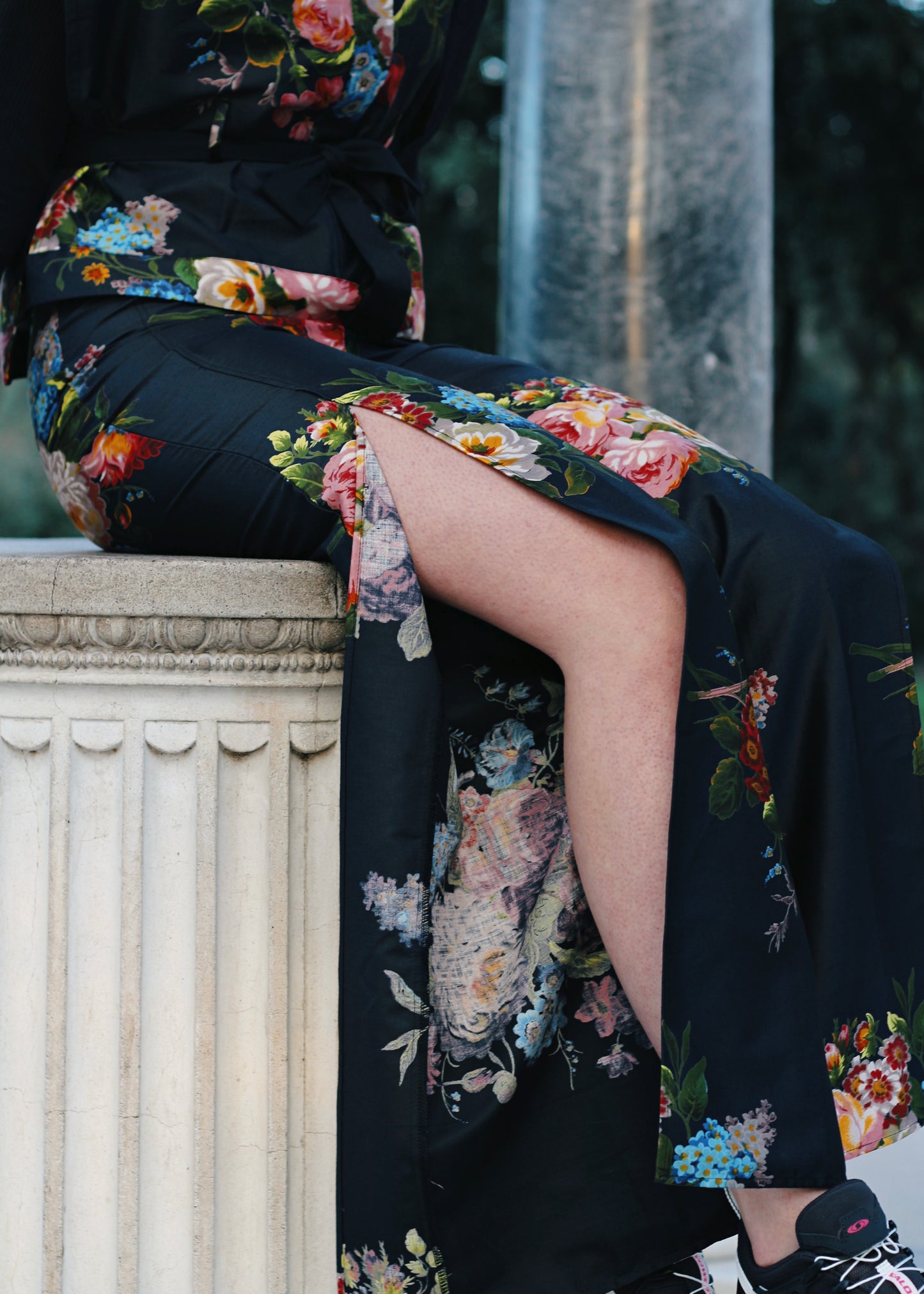 pantalon fleuri, zoom sur les fentes