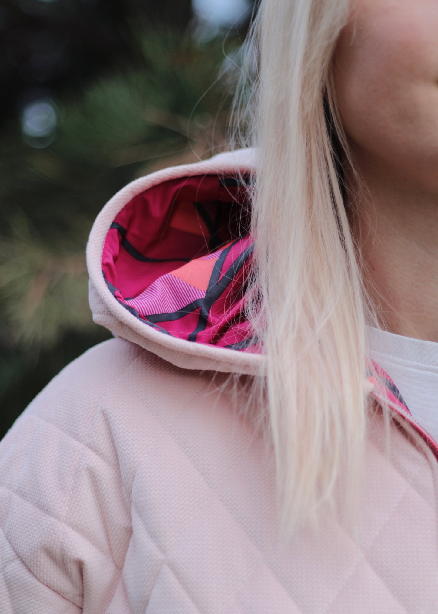 Veste sweat, zoom sur la capuche