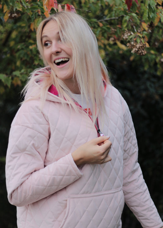 Veste sweat en velours rose, détail zip devant