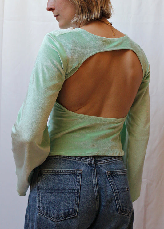 Haut Cara dos nu vert