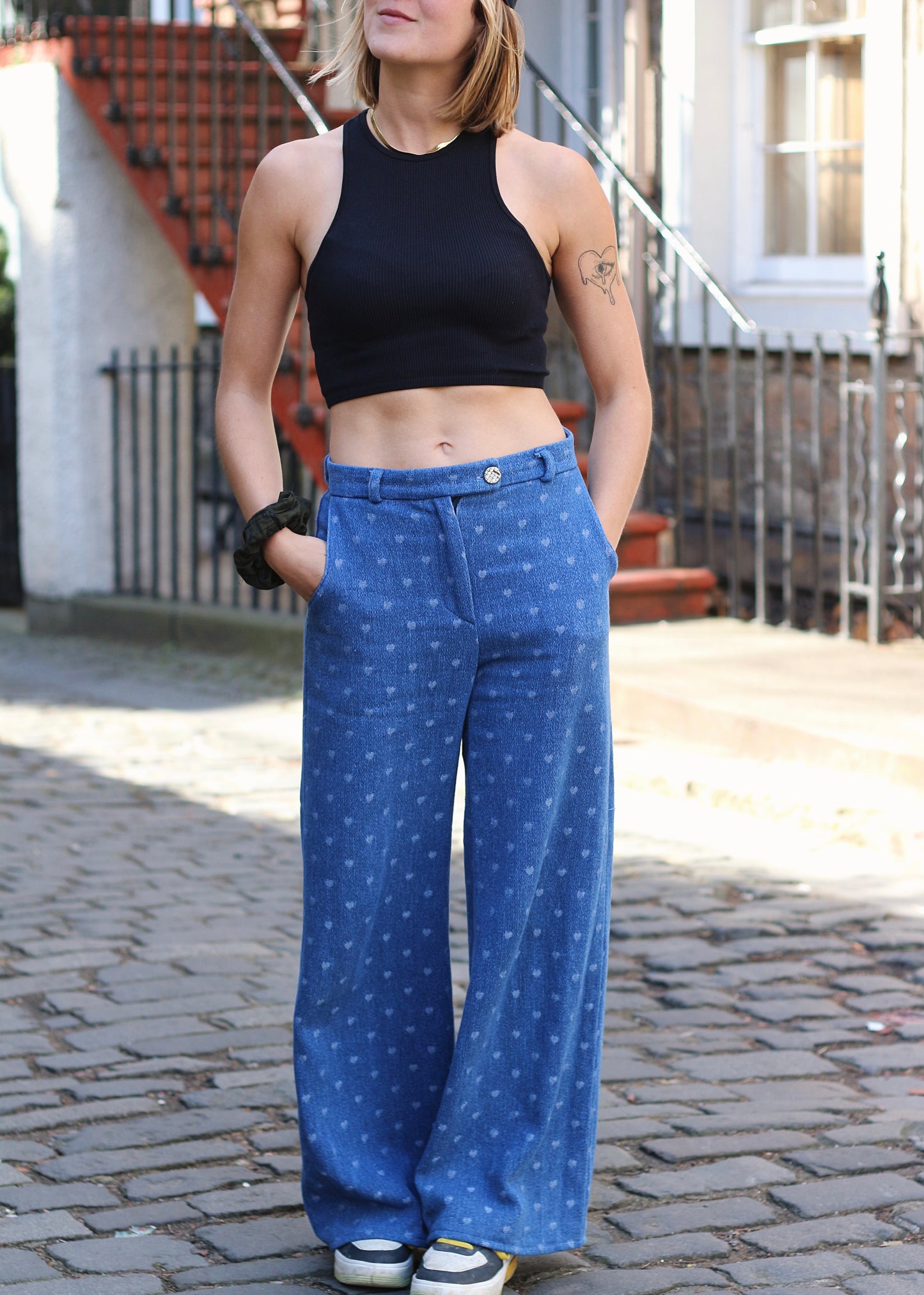 Pantalon Jasmin à motifs coeurs