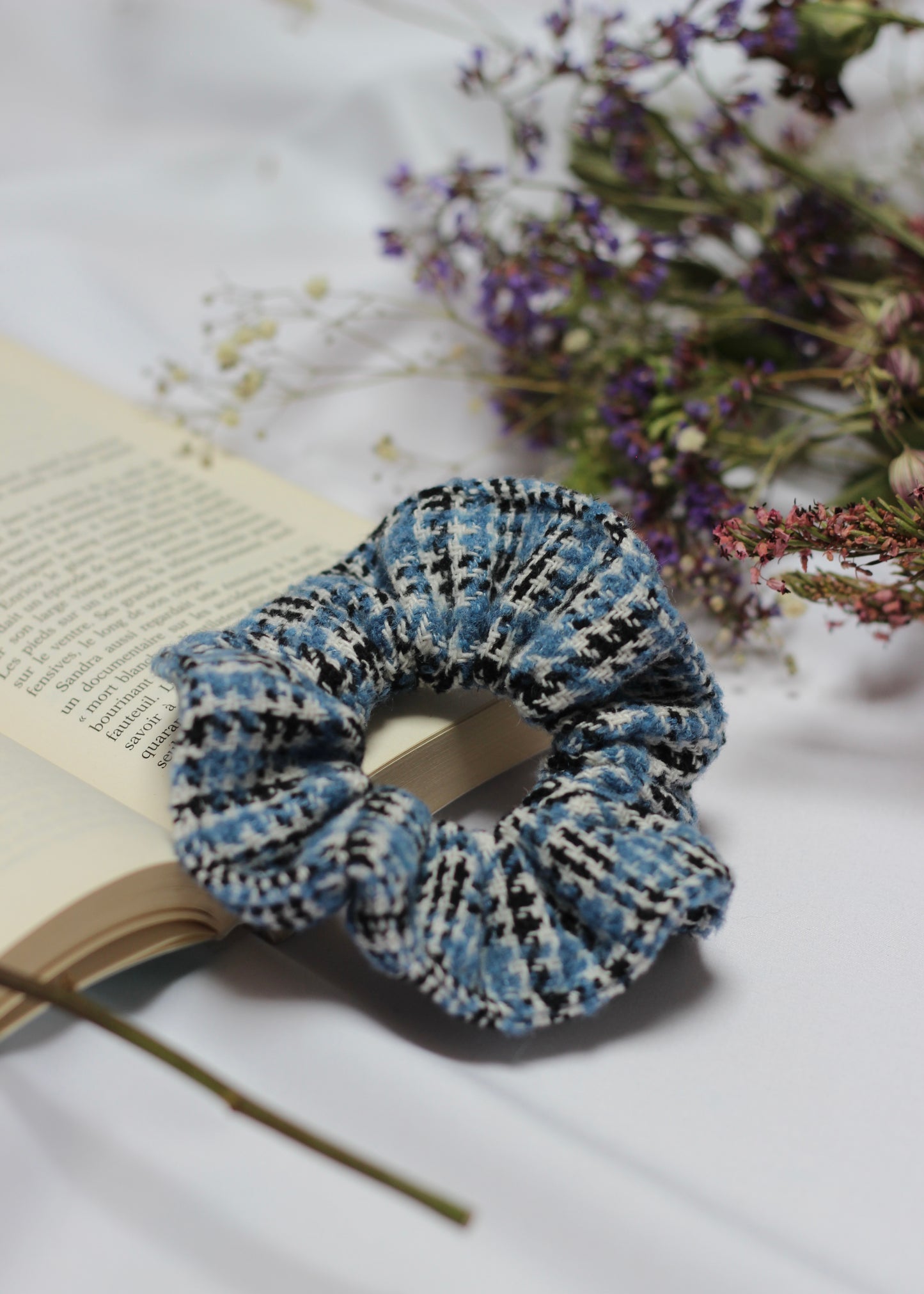 Chouchou scrunchie lainage bleu