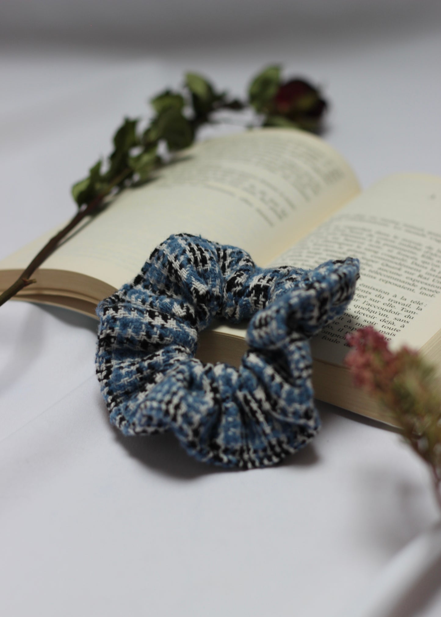 Chouchou scrunchie lainage bleu