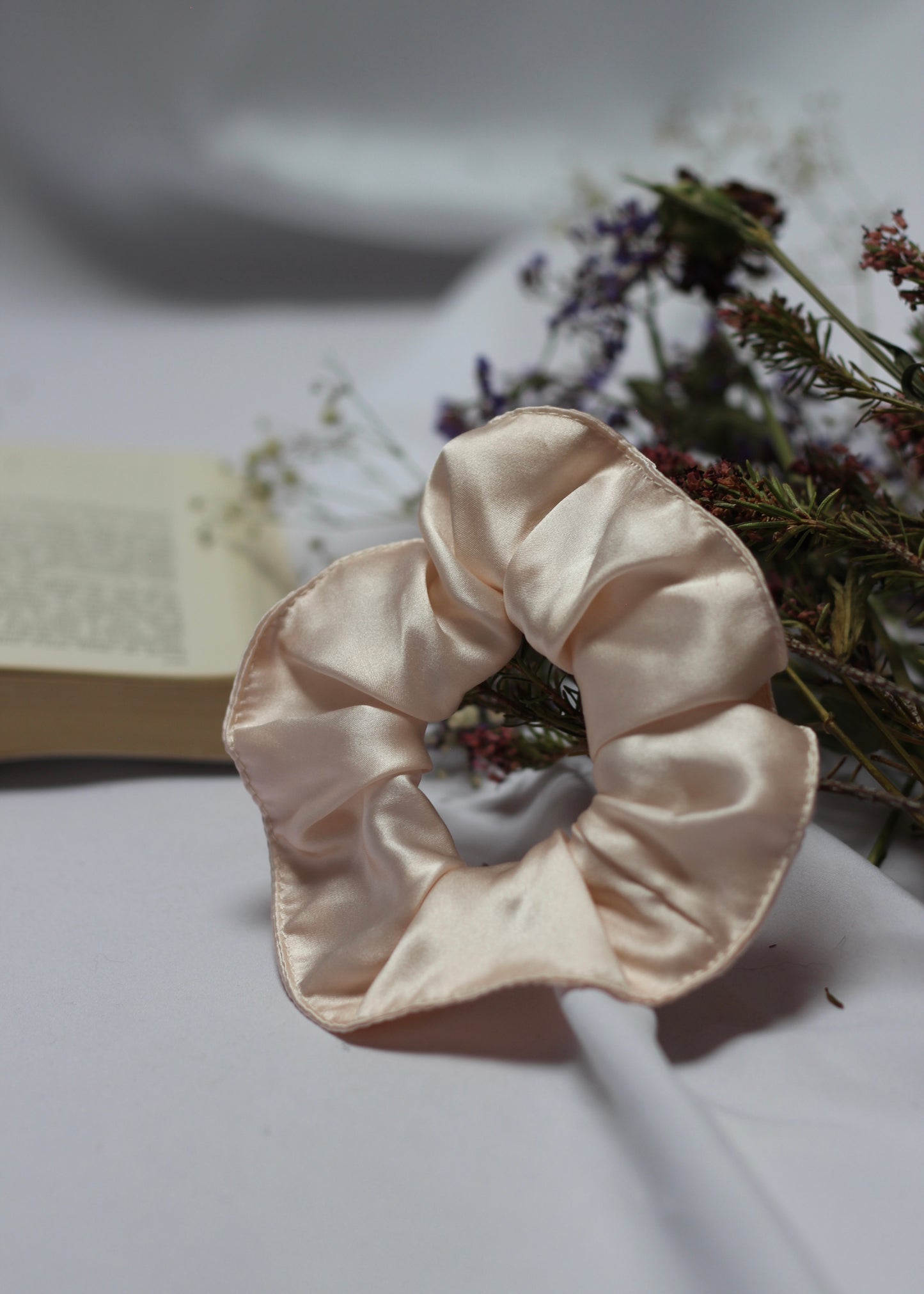 Chouchou scrunchie soie rose pale